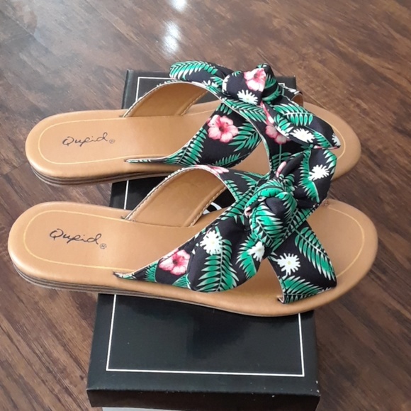 Black / Green Cute Sandals - Picture 4 of 6